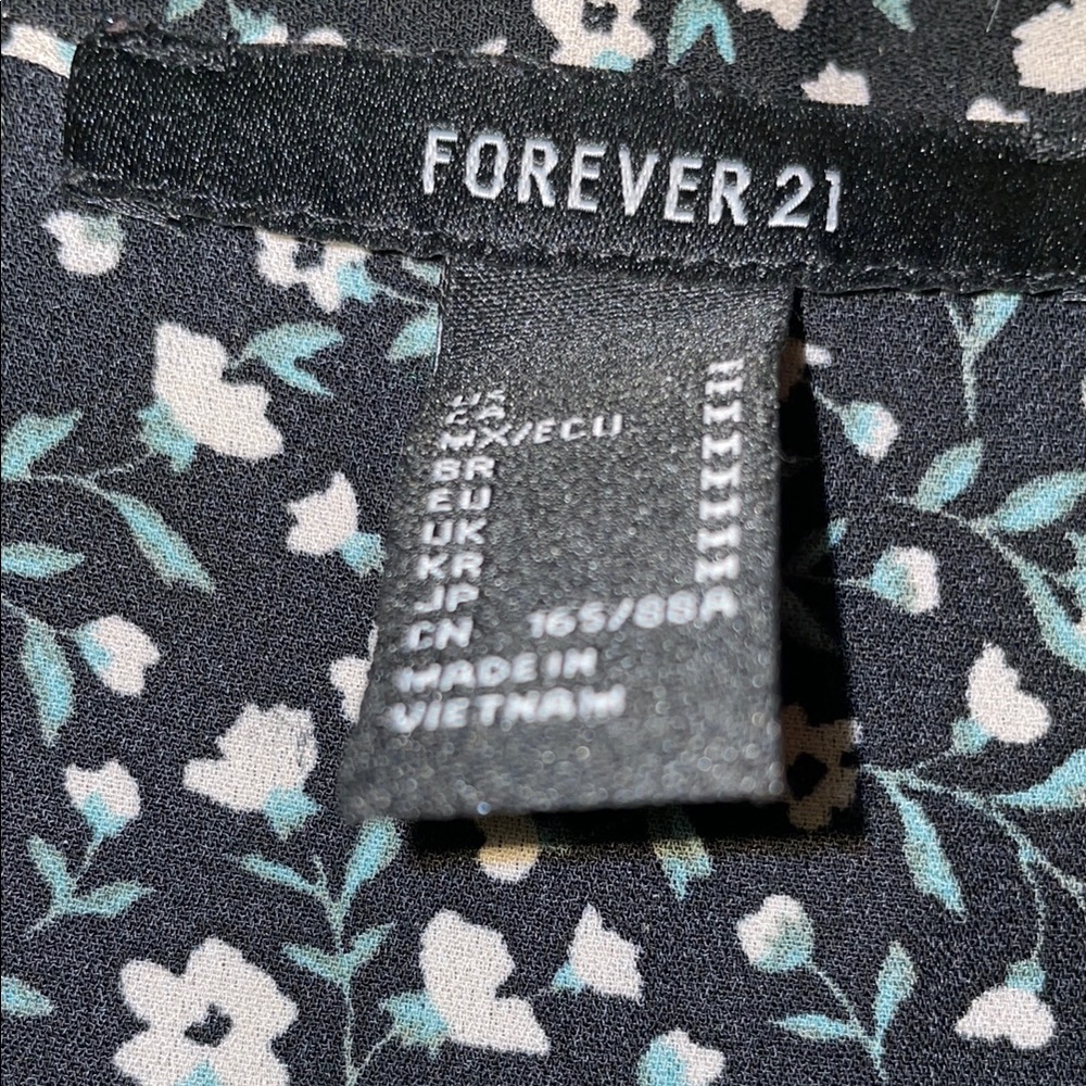 Forever 21 Floral Black and White dress